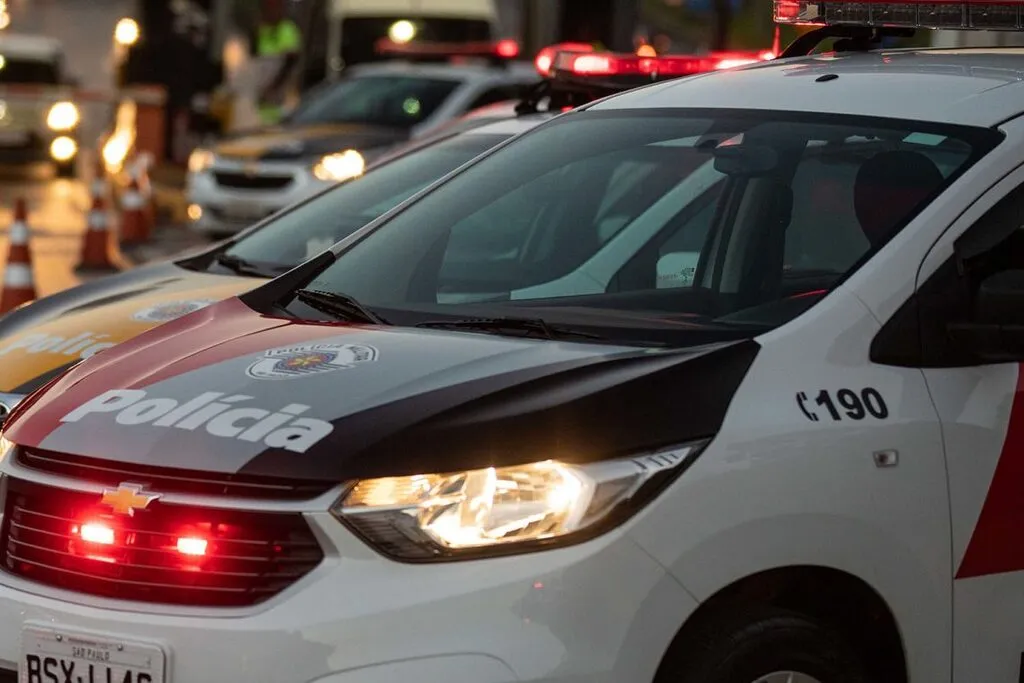 Suspeito morre após ser baleado por PMs durante tentativa de roubo em Franco da Rocha