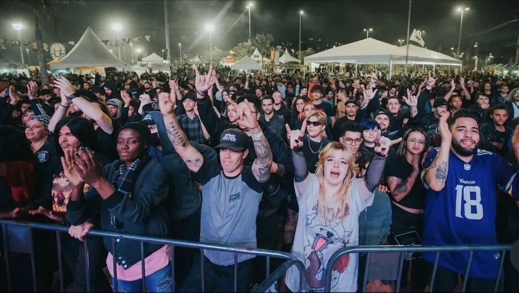 Público no Festival Franco do Rock 2025