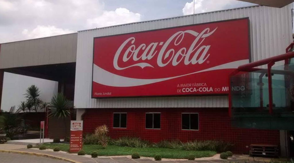 Maior fábrica da Coca-Cola do mundo fica em Jundiaí e funciona 24h