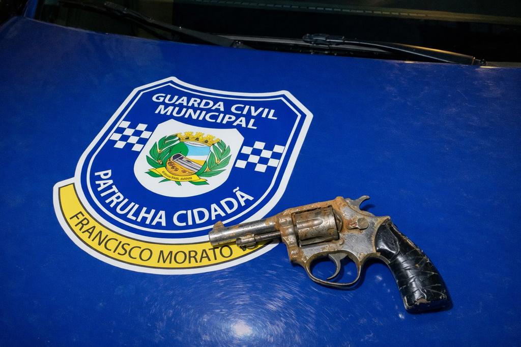 GCM de Francisco Morato prende foragido por morte de policial civil após perseguição em telhados