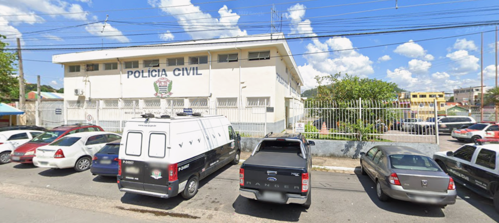 Homem ataca ex-mulher a facadas em Cajamar e acaba preso em flagrante