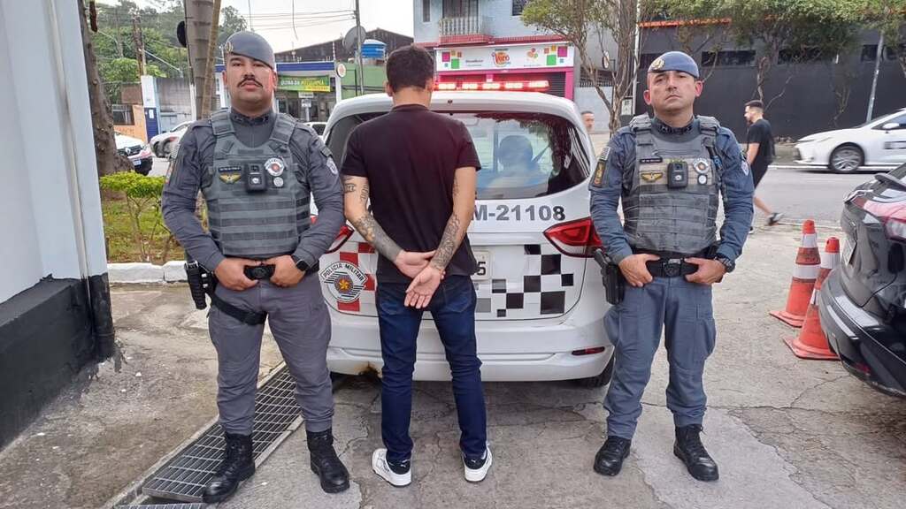 PM prende homem com celular furtado em Morato durante abordagem na zona leste de SP