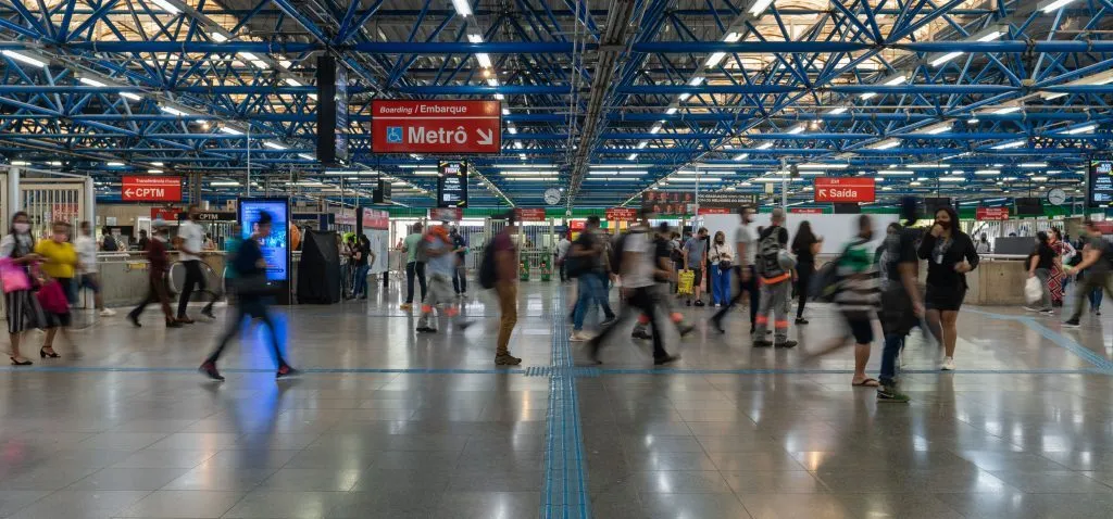 Desempregados podem andar de graça em trens e metrô de SP por até três meses; veja as regras