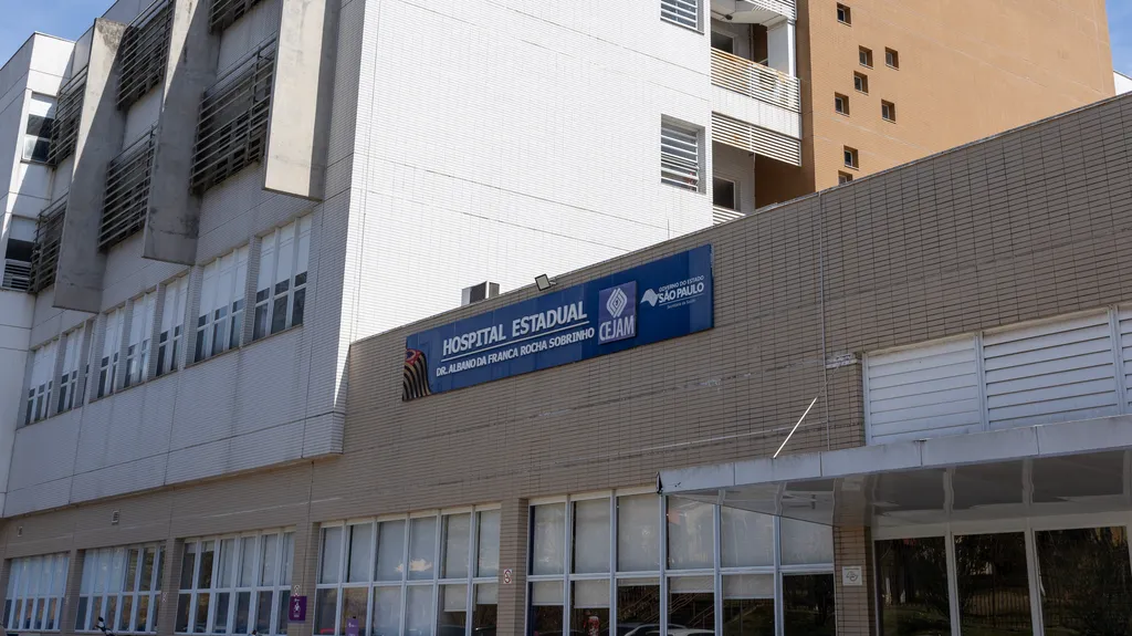 Fachada do Hospital Estadual Dr. Albano da Franca Rocha Sobrinho