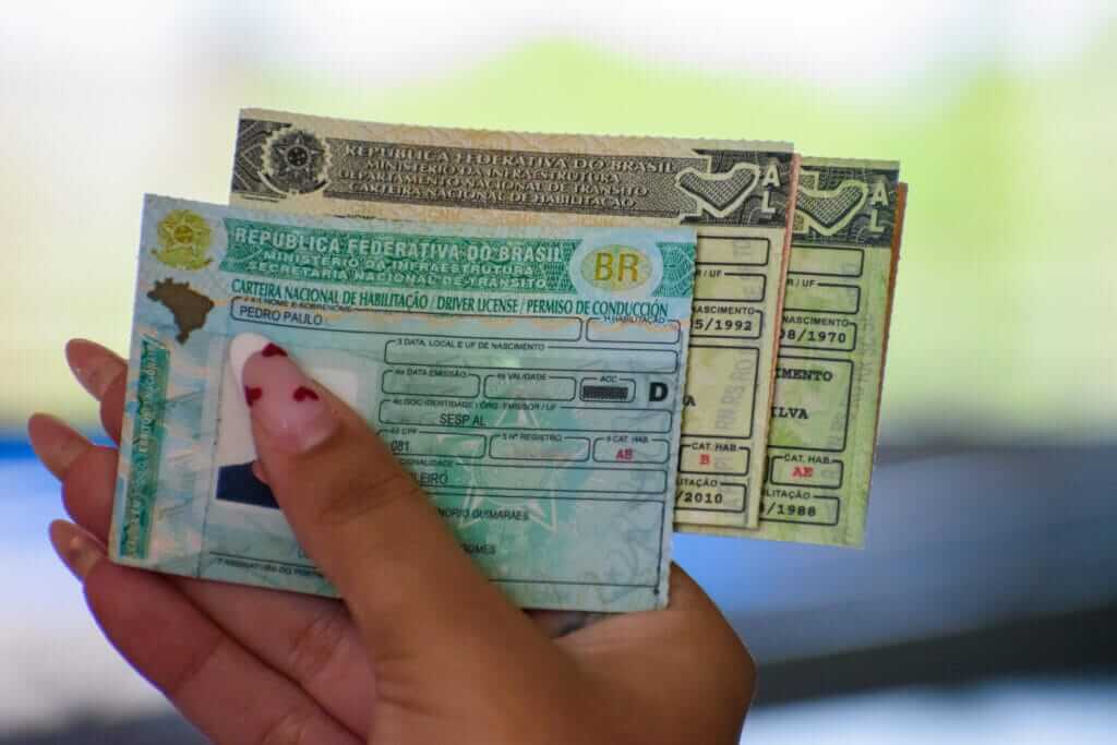 CONTRAN acaba com obrigatoriedade de aulas em autoescolas para tirar a CNH