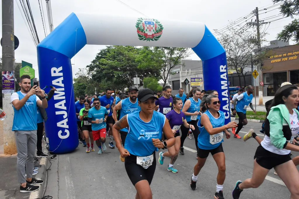 Largada da corrida Novembro Azul em Cajamar